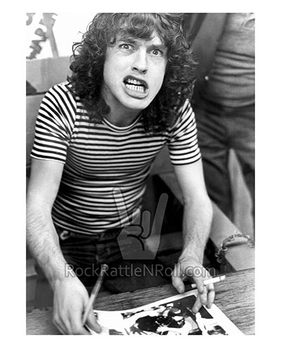 8x10 Classic BW Photo of AC/DC featuring Angus Young Photo 03