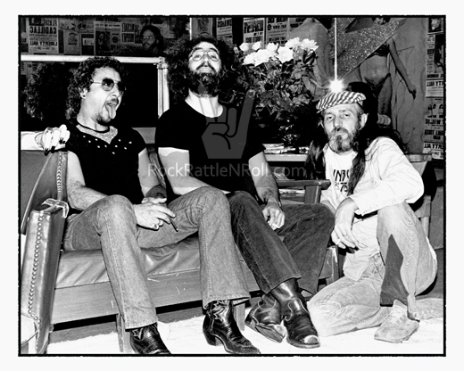 Classic Grateful Dead Jerry Garcia with Roberto Gonzales and Jerry Powel backstage at Liberty Hall in Houston, TX 1972 8x10 BW Promo Photo - 01